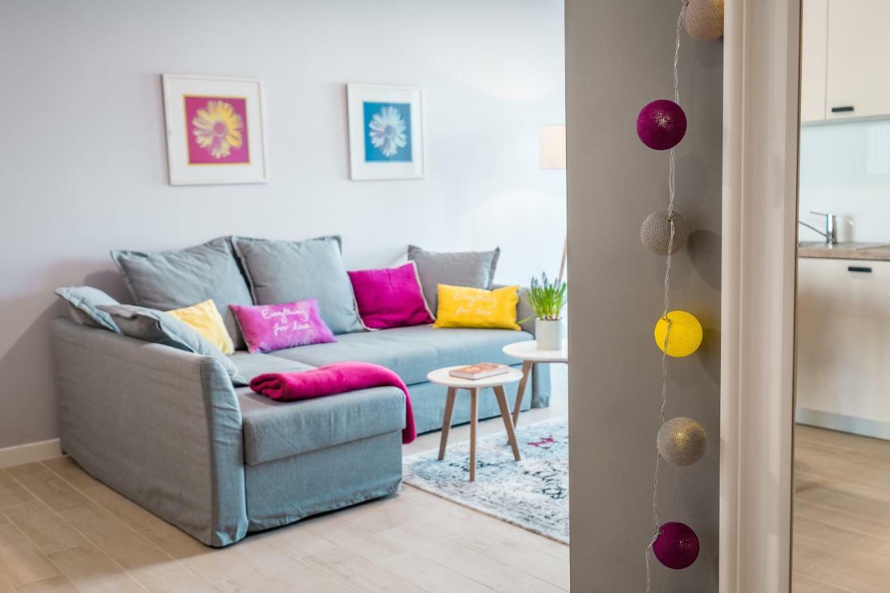 Raya Mansion Warsaw 아파트 외부 사진