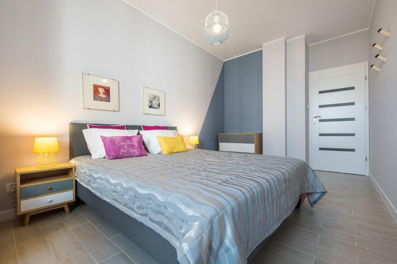 Raya Mansion Warsaw 아파트 외부 사진